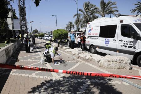 اعتقال فلسطيني من نابلس بشبهة تنفيذ عملية طعن في "بيتح تكفا"